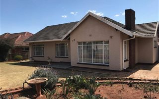 3 Bedroom House in Rhodesfield