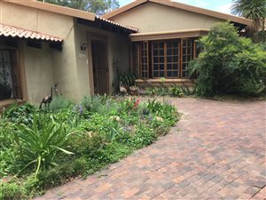 4 Bedroom House in Beverley Gardens