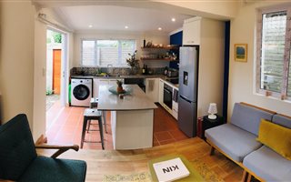 1 Bedroom Garden Cottage in Parkview