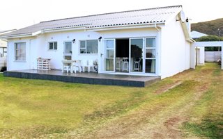 4 Bedroom House in Agulhas
