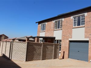 3 Bed Townhouse in Raslouw