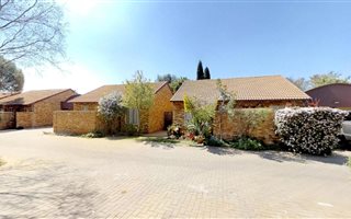 2 Bedroom Townhouse in Wierda Glen