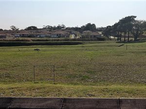 477 m² Land available in Gonubie