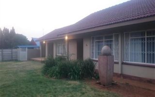 3 Bedroom House in Flamwood
