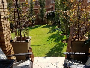 2 Bed Townhouse in Mooikloof Ridge