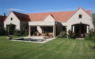 3 Bedroom House in Boschenmeer Golf Estate