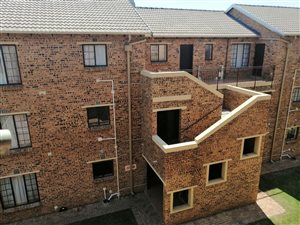 2 Bed Townhouse in Chloorkop