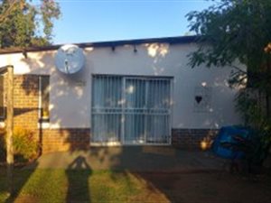 1 Bed Garden Cottage in Sinoville
