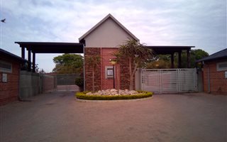 2 Bedroom Townhouse in Andeon AH