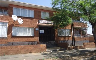 1 Bedroom Apartment in Rosettenville
