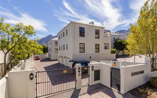 2 Bedroom Apartment in Franschhoek