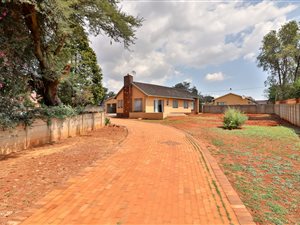 3 Bed House in Birch Acres