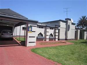3 Bed House in Vanderbijlpark CE5