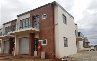 174 m² Industrial space in Greenhills