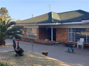 3 Bed House in Westdene