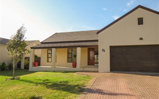 4 Bedroom House in Klein Parys