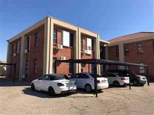 104 m² Office Space in Heuwelsig Estate
