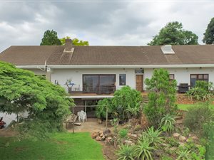 5 Bed House in Waterfall
