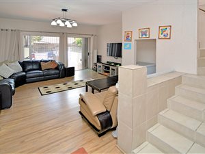 3 Bed Duplex in Windsor West