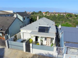 4 Bed House in Port Elizabeth Central