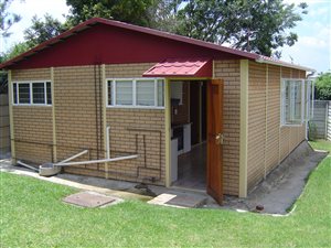 2 Bedroom Garden Cottage in Birch Acres