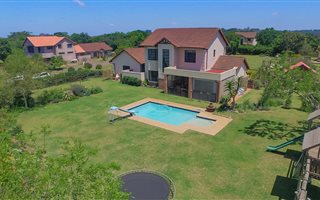 4 Bedroom House in Clifton Hill Estate