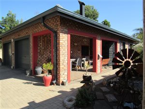 3 Bed House in Universitas