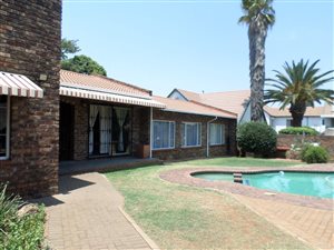 4 Bed House in Albemarle