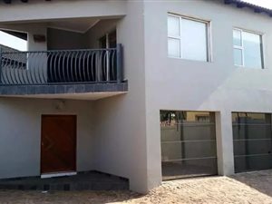 3 Bed House in Sunward Park