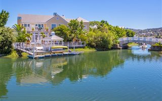 5 Bedroom House in Thesen Islands