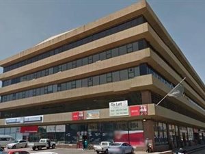 113 m² Retail Space in Selby