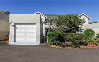 2 Bedroom Simplex in Umhlanga Rocks