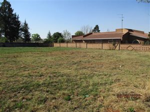 1175 m² Land available in Bakerton
