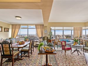 2 Bed Apartment in Sea Point