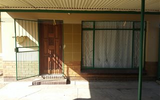 1 Bedroom Garden Cottage in Three Rivers