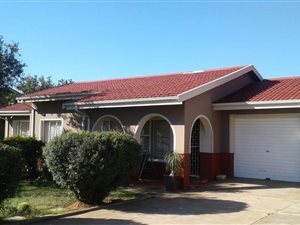 3 Bed House in Acaciaville