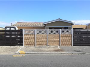 4 Bed House in Newfields