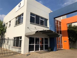 640 m² Commercial space in Noordwyk