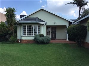 4 Bed House in Noordheuwel