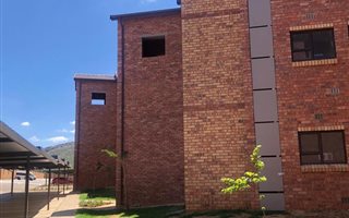 2 Bedroom Apartment in Wilgeheuwel