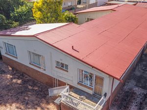 7 Bed House in Rietondale