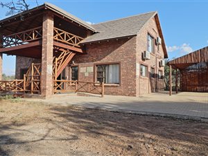 5 Bed House in Marloth Park