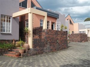 3 Bed Townhouse in Aviary Hill
