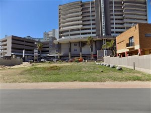 629 m² Land available in Diaz Beach
