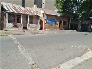 744 m² Industrial space in Fordsburg