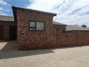 3 Bed Townhouse in Doringkruin