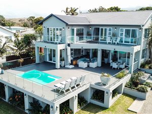 5 Bed House in Bazley Beach
