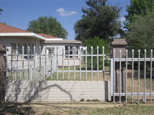 2 Bed Flat in Kroonstad