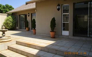 4 Bedroom Townhouse in Rosebank