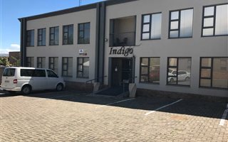 Commercial space in Bendor